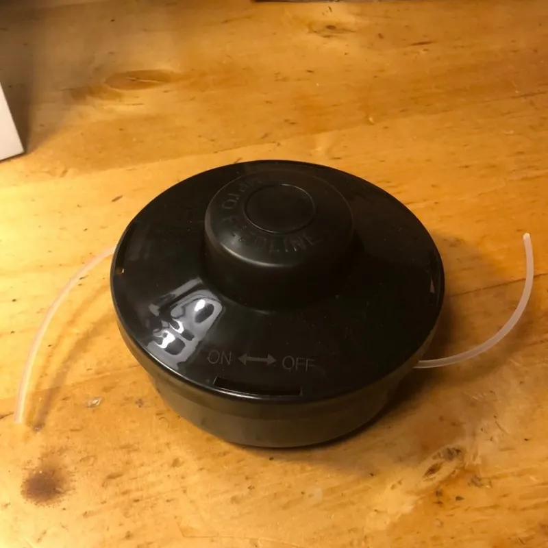 Tradera Trädgårdsmaskiner<Grästrimmer huvud. tror ska passa till stihl röjsåg