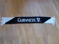 Tradera Guinness svart och vit halsduk^ Breweriana