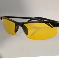 Tradera Gula Solglasögon perfekt att använda vid dåligt väder> Solglasögon