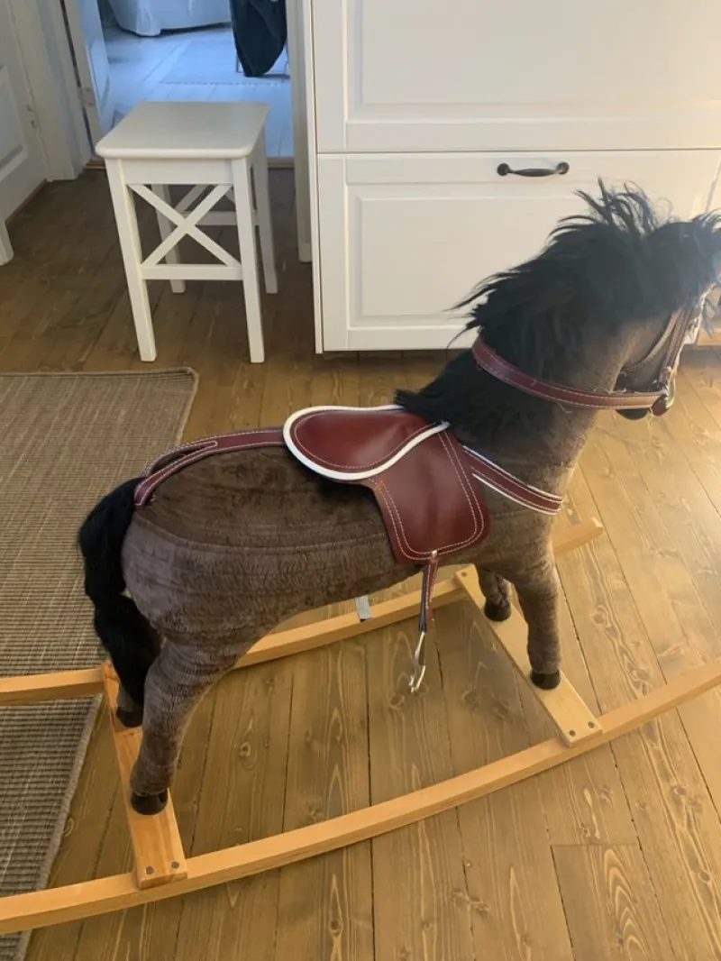 Tradera Gunghäst skänkes> Gunghästar & Åkdjur