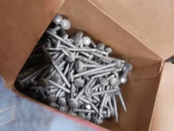 Tradera Gunnebo Klammerspik 500 st> Skruv, Plugg & Spik