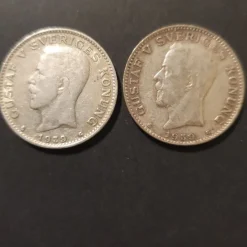 Tradera Gustav V, 2 st. 1 kronor 1939.^ Svenska Mynt