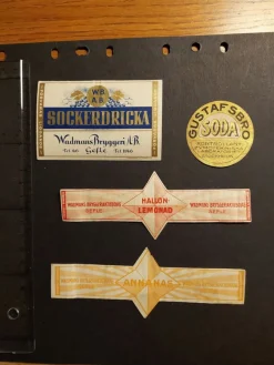 Tradera Gävle, Gefle, Wadmans, Gustafsbro. Socker, soda, hallon, annanas. Etiketter^ Breweriana