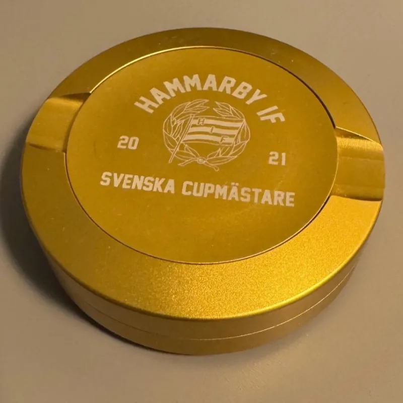 Tradera Tobakiana<Hammarby Cupmästare - Snusdosa