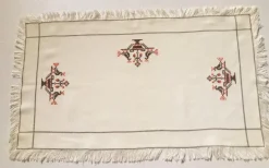 Tradera Handbroderad duk^ Inredning & Hushåll