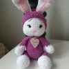 Tradera Handgjord virkad kanin i lila och vitt pyjamas handmade unik^ Baby, Barn & Lek