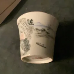 Tradera Handmålad kinesisk kopp med landskapsmotiv> Orientalisk Konst & Porslin