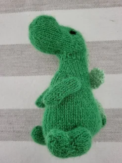 Tradera Handstickad dinosaurie^ Baby, Barn & Lek