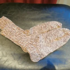 Tradera Handstickade raggsockor i storlek 42-43^ Kläder