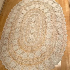 Tradera Handvirkad oval bordsduk i beige^ Inredning & Hushåll