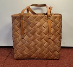 Tradera Handväska i näver med läderhantag> Hemslöjd