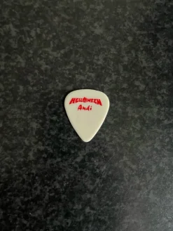 Tradera Musikmemorabilia<Helloween plektrum , turné , andi , äldre modell