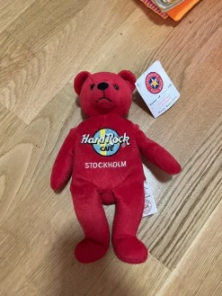 Tradera Nalle- & Teddybjörnar<Herrington teddy bear Hard Rock Cafe Stockholm Nallebjörn nalle gosedjur