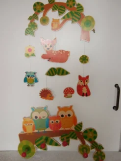 Tradera HESS Babymobil och Klädhängare i trä (Nyskick)> Inredning Barnrum