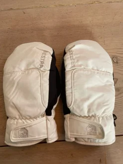 Tradera Hestra vantar 9> Handskar & Vantar