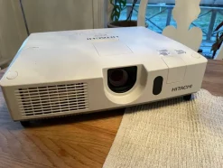 Tradera Hitachi CP-WX4022WN Projektor^ Projektorer