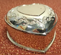 Tradera Smyckeskrin & -förvaring<Hjärtaformat smyckeskrin