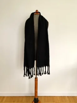 Tradera Åhléns svart halsduk stor akryl lång halsduk stickad> Sjalar & Halsdukar