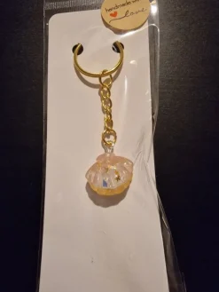 Tradera Halsband<Hängsmycke i form av en snäcka med pärla