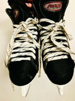 Tradera Hockey & Skridskor<Hockeyrör skridskor storlek 44 Proline 606