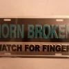 Tradera Skyltar<horn broken watch for finger licens plate 15cm*30cm