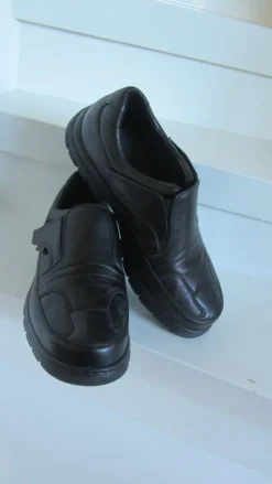 Tradera Herrskor<Hästen herrskor strl. 45