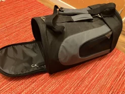 Tradera Husdjurstillbehör<Hund Katt Smådjursbur Bur Transportbur bärbar ihopfällbar Utpris 1 kr