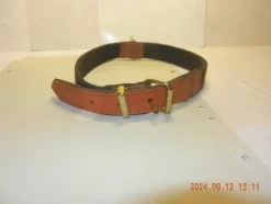 Tradera Husdjurstillbehör<Hundhalsband Längd c:a. 55 cm. Bredd c:a. 25 mm. Art.18fe
