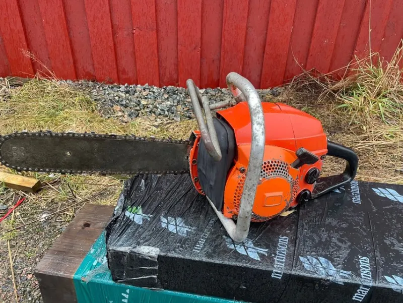 Tradera Trädgårdsmaskiner<Husqvarna A65 Motorsåg, Fungerar!