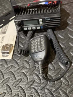 Tradera ICOM IC-F110 VHF-radio^ Amatörradio