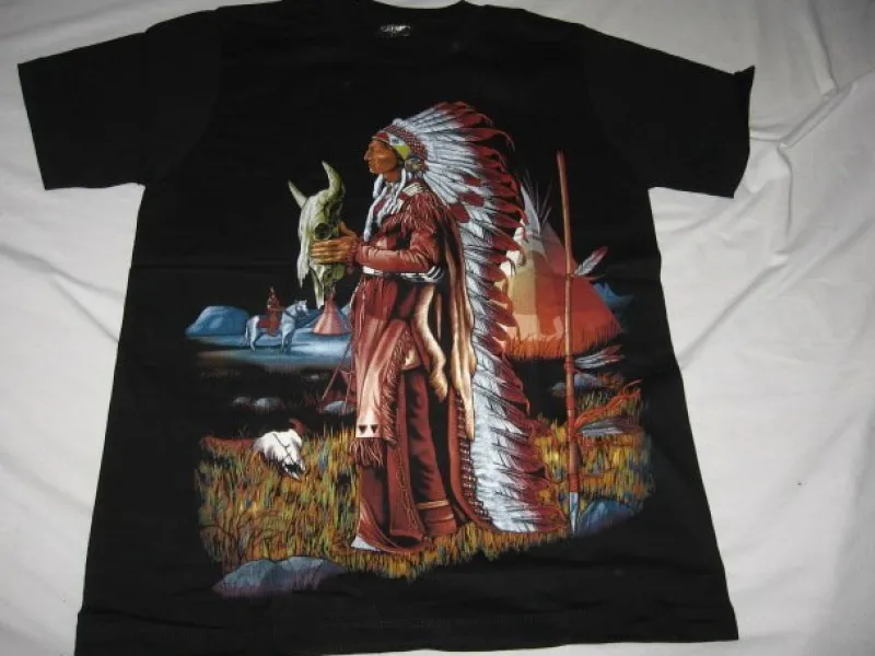 Tradera INDIAN HÖVDING MED TJURKRANIE SMALL (AKAMA T-SHIRT) NY OANVÄND^ Herrkläder