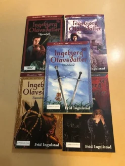 Tradera Ingebjørg Olavsdatterr 36-40 - Stjernefall - Forbannelsen - Barnebruden - Rikiss> Pocket