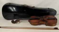 Tradera INSTRUMENT / FIOL MED STRÅKE I LÅDA ETIKETT INUTI GIOVAN PAOLO MAGGINI 16^ Musikinstrument