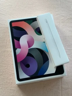 Tradera Surfplattor<iPad Air (4:e generation) 64GB Wi-Fi + Apple Pencil (2:a generation)