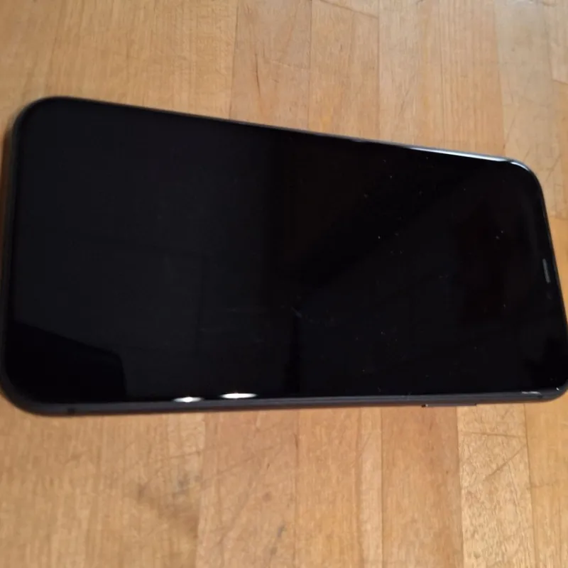 Tradera Mobiltelefoner<iPhone 11, Svart, 64GB