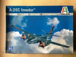 Tradera Italeri A-26C Invader Modellbyggsats i skala 1:72^ Plastbyggsatser