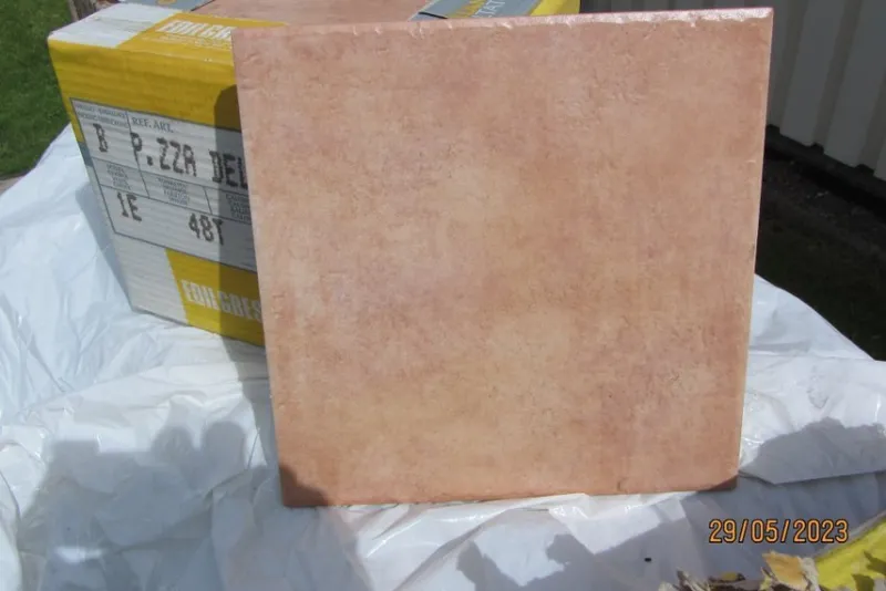 Tradera Italienska Klinker kakelplattor 25x25 cm ca 11,37 kvm> Golv, Kakel & Klinker