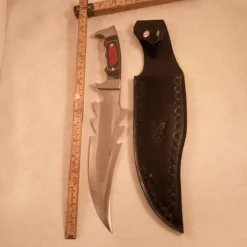 Tradera Jakt<Jaktkniv med fodral PK671