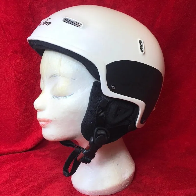 Tradera Hockey & Skridskor<Jofa skidhjälm 65.5 vit/svart