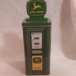 Tradera Sparbössor<John Deere Petroleum Premium Gasoline - Plåtburk Spargris