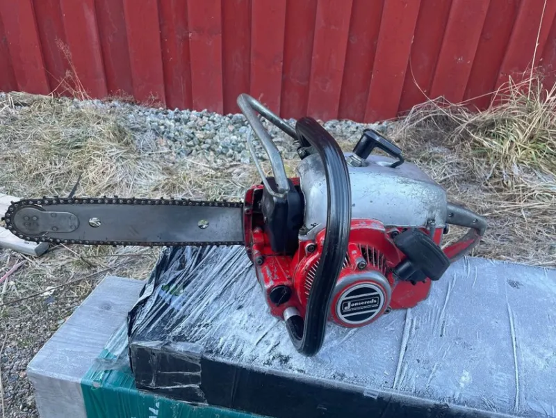 Tradera Trädgårdsmaskiner<Jonsered raket 60 motorsåg, Fungerar!