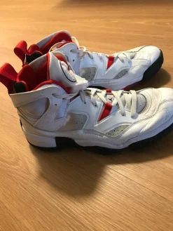 Tradera Basket<Jordan JUMPMAN TWO TREY - Höga sneakers