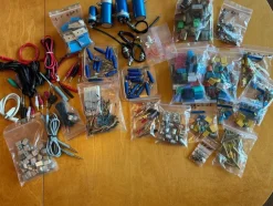 Tradera JUNK-BOX MATERIAL^ Elektronikkomponenter