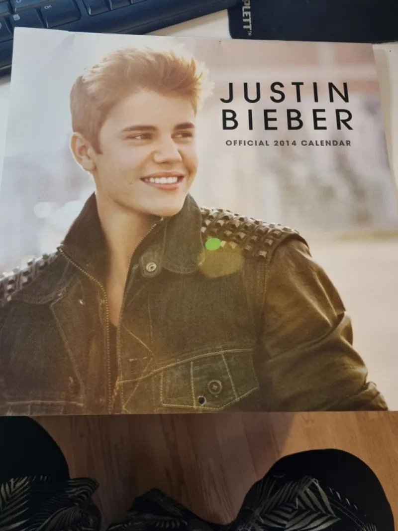 Tradera Justin Bieber Officiell Kalender 2014, Almanacka> Almanackor & Kalendrar