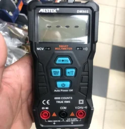 Tradera 6K räkningar 0-600V 0-1K Hz Smart Range Multimeter,Diod Detection,Data Retention> Verktyg