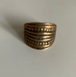 Tradera Kalevala ring, brons.> Övrig Antik & Design