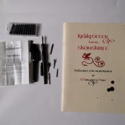 Tradera Kalligrafi set penna manuscript bok Kalligrafi för nybörjaren av Margareta Hoas^ Konstnärstillbehör