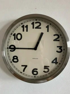 Tradera KARLSSON VÄGGKLOCKA.^ Klockor Till Hemmet