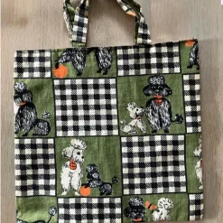 Tradera Kasse m söta hundar på Retro 60 talet väska barn> Utklädnad & Rollek