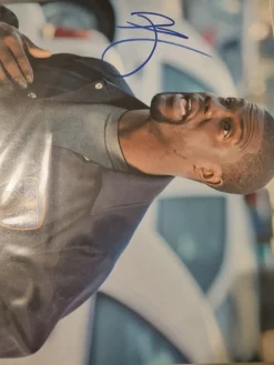 Tradera Kevin Hart autografierad bild med COA> Autografer